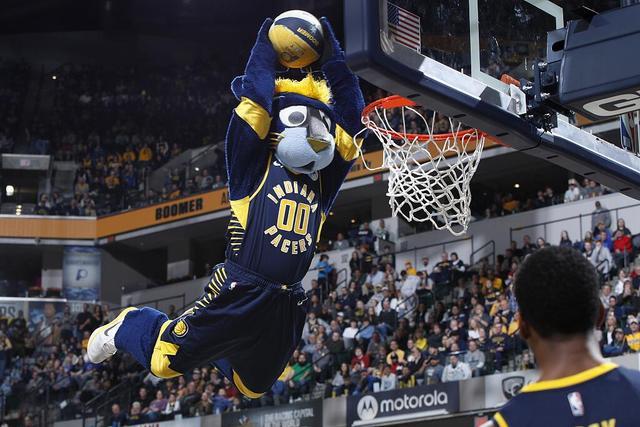 C罗两传一射收获国家队第132场胜利 历史第一人